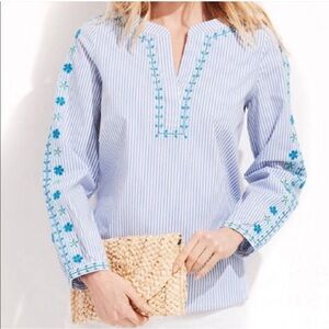 Vineyard Vines Pop Embroidered Savannah Top in Hydrangea - Size S  NWOT